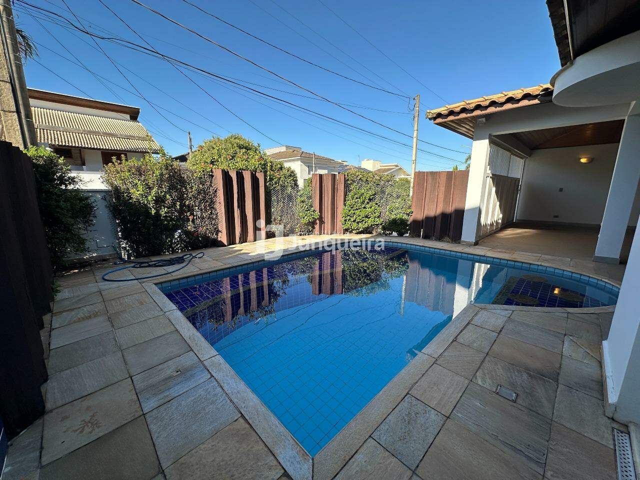 Casa em Condomínio para alugar no Terras de Piracicaba III , 3 quartos, sendo 1 suíte, 2 vagas, no bairro Terras de Piracicaba III em Piracicaba - SP