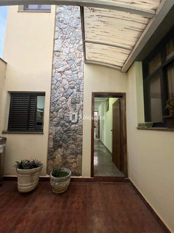 Casa à venda, 3 quartos, sendo 1 suíte, 4 vagas, no bairro Vila Monteiro em Piracicaba - SP
