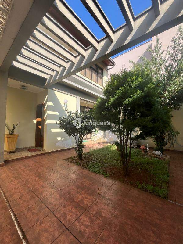 Casa à venda, 3 quartos, sendo 1 suíte, 4 vagas, no bairro Vila Monteiro em Piracicaba - SP