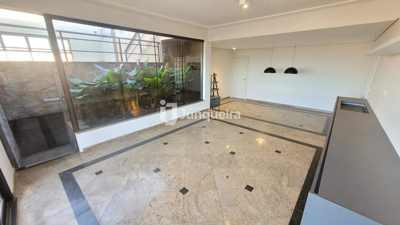 Apartamento para alugar no Edifício Tanger, 5 quartos, sendo 2 suítes, 3 vagas, no bairro Cidade Alta em Piracicaba - SP