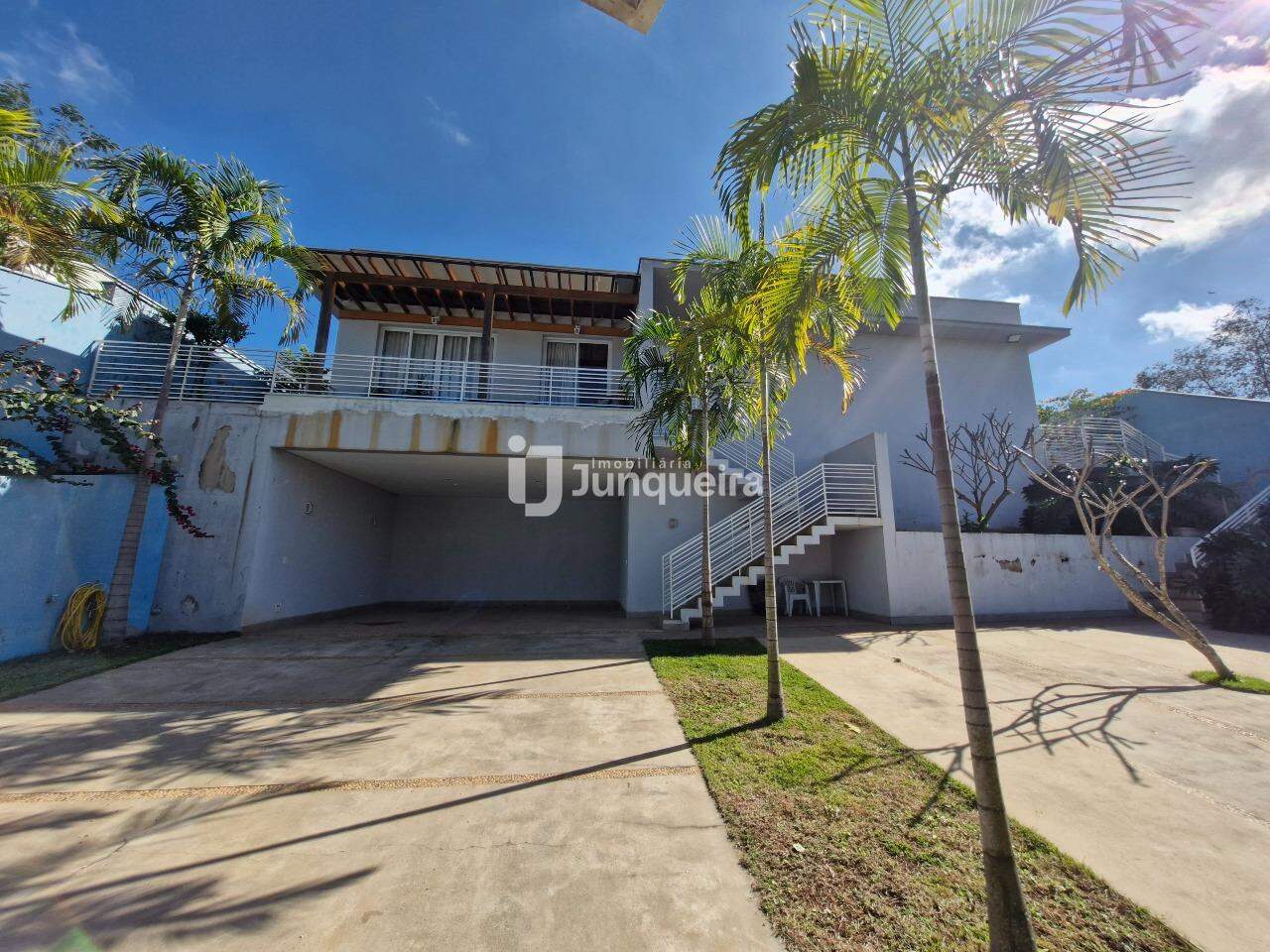 Casa em Condomínio à venda no Morada dos Pássaros, 3 quartos, sendo 3 suítes, 4 vagas, no bairro Recanto dos Universitários em Rio das Pedras - SP