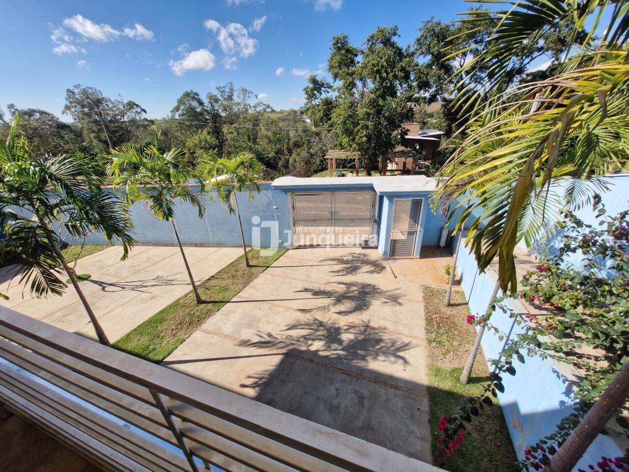 Casa em Condomínio à venda no Morada dos Pássaros, 3 quartos, sendo 3 suítes, 4 vagas, no bairro Recanto dos Universitários em Rio das Pedras - SP