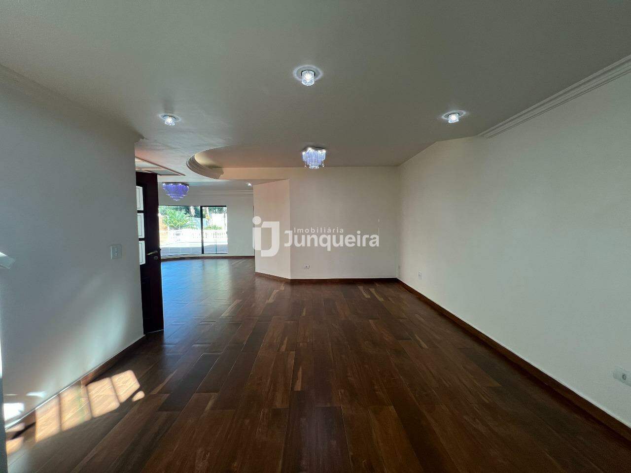 Casa em Condomínio para alugar no Terras de Piracicaba II, 3 quartos, sendo 3 suítes, 4 vagas, no bairro Terras de Piracicaba em Piracicaba - SP