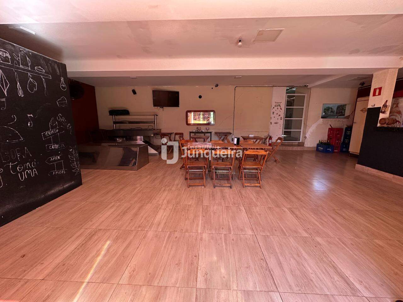 Salão para alugar, no bairro Loteamento Santa Rosa em Piracicaba - SP
