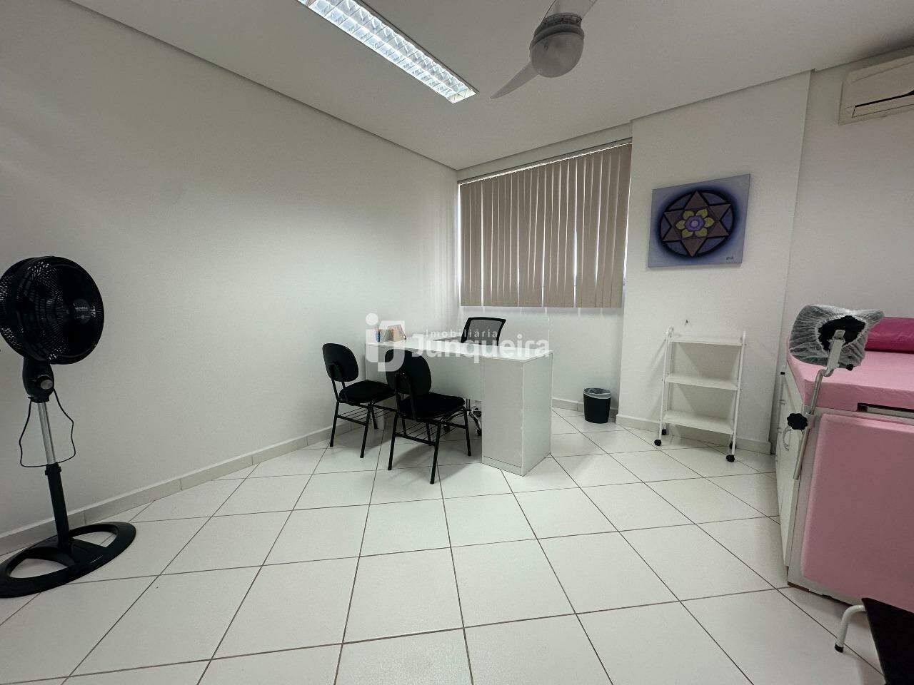 Sala Comercial à venda, 1 vaga, no bairro Vila Monteiro em Piracicaba - SP
