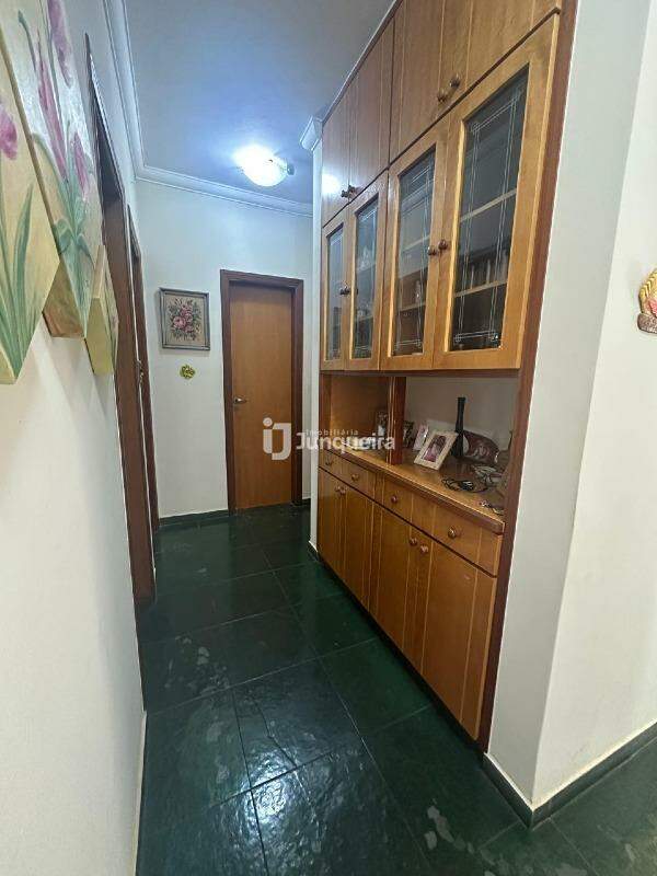 Casa em Condomínio à venda no Villagio Verdi, 3 quartos, sendo 1 suíte, 4 vagas, no bairro Dois Córregos em Piracicaba - SP