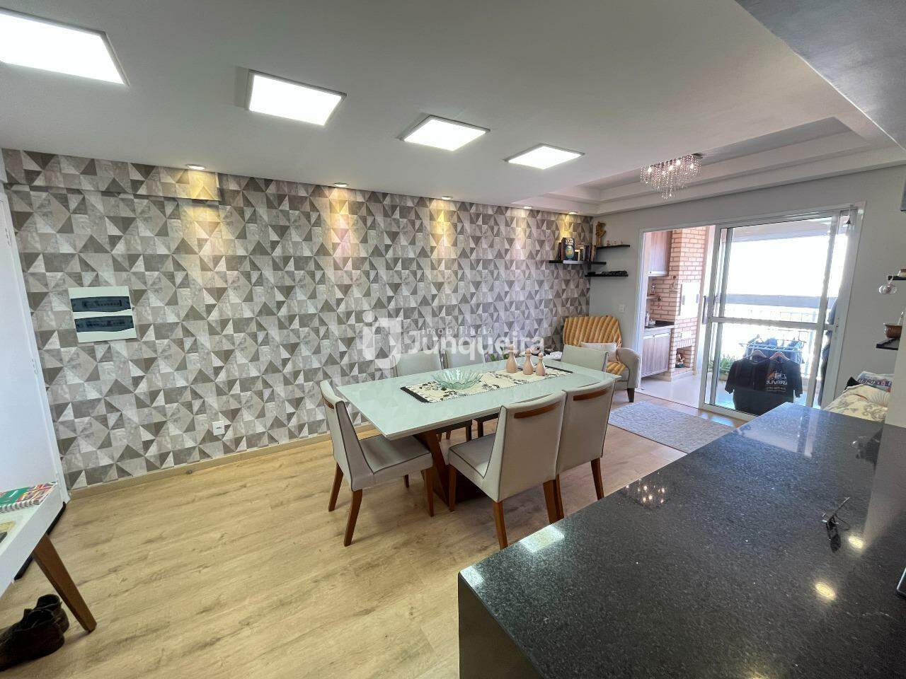 Apartamento à venda no Higienópolis, 2 quartos, sendo 1 suíte, 2 vagas, no bairro Higienópolis em Piracicaba - SP