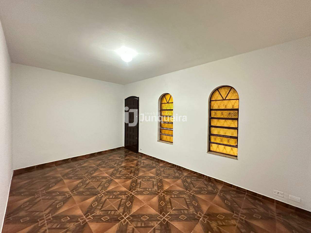 Casa à venda, 2 quartos, 2 vagas, no bairro Piracicamirim em Piracicaba - SP