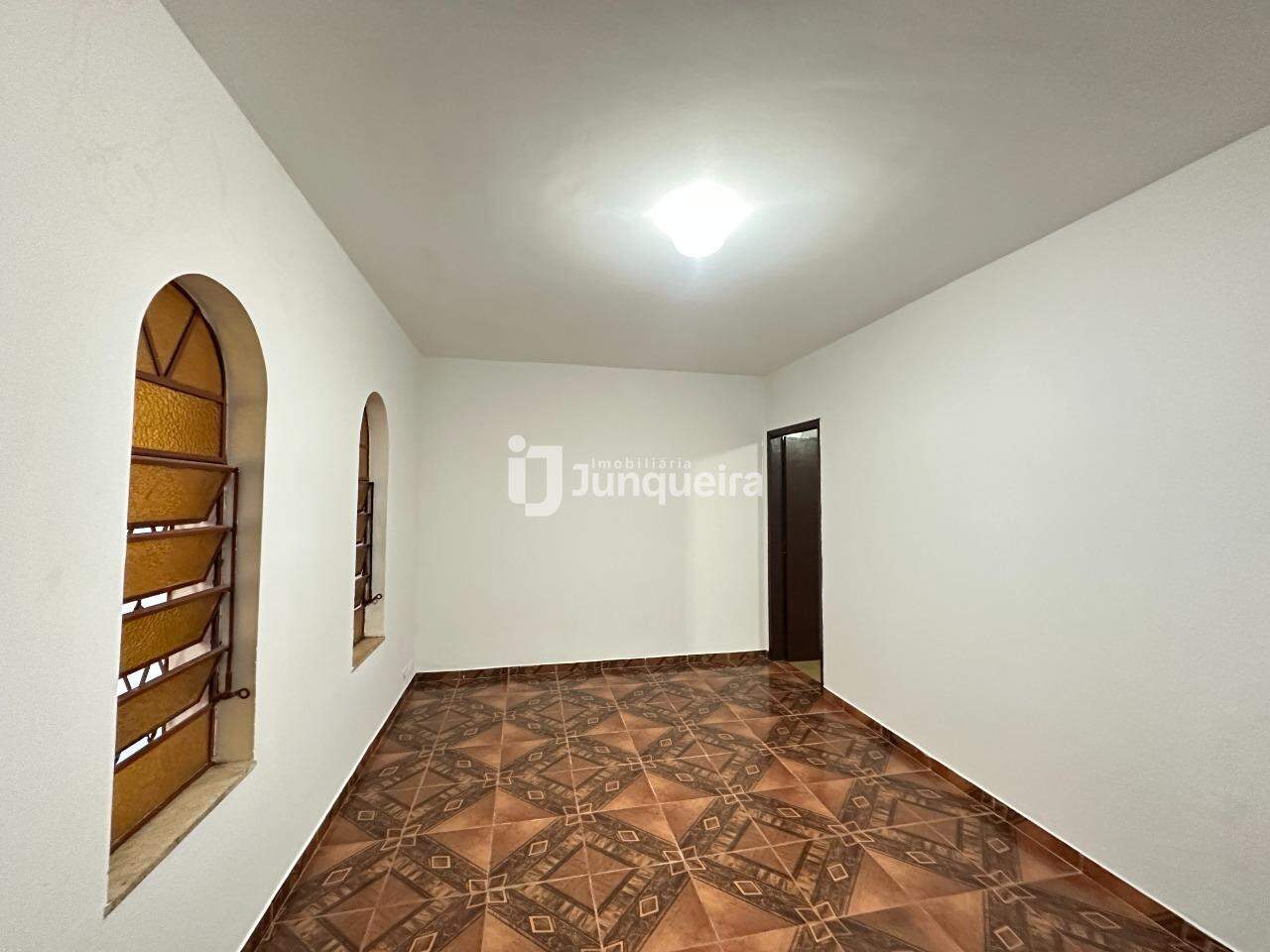 Casa à venda, 2 quartos, 2 vagas, no bairro Piracicamirim em Piracicaba - SP