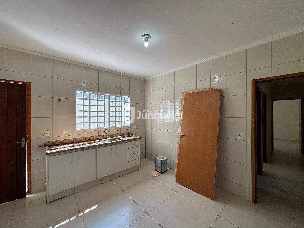 Casa à venda, 2 quartos, 2 vagas, no bairro Santa Rosa Ipês em Piracicaba - SP