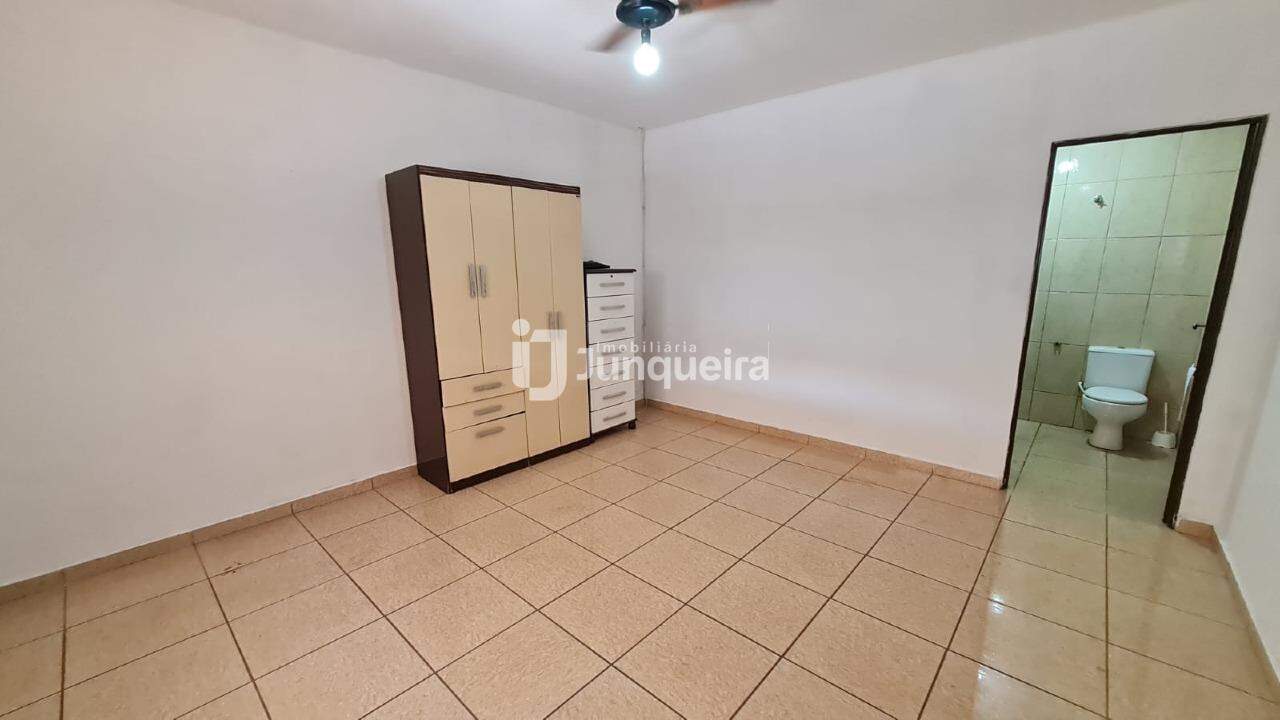 Casa à venda, 6 quartos, sendo 2 suítes, 3 vagas, no bairro Areião em Piracicaba - SP