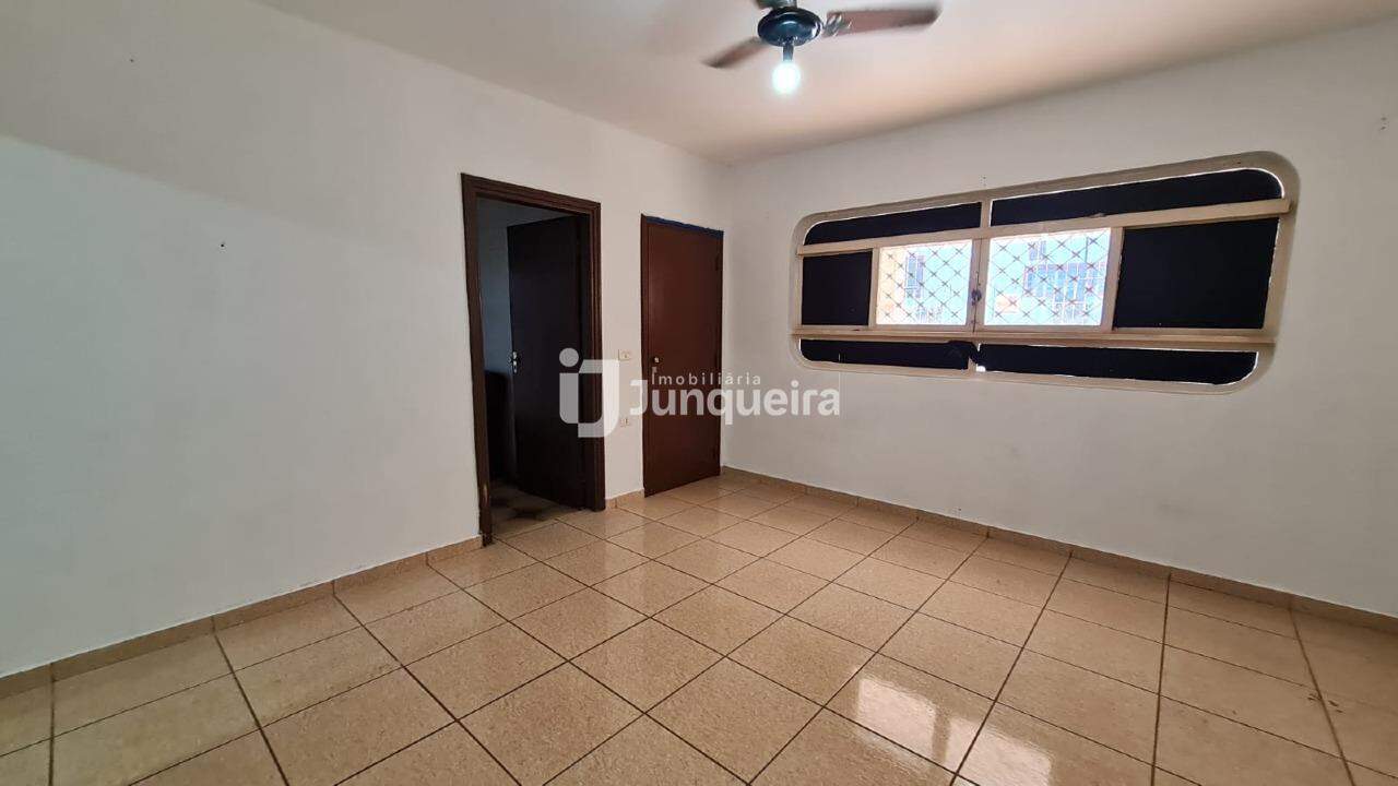 Casa à venda, 6 quartos, sendo 2 suítes, 3 vagas, no bairro Areião em Piracicaba - SP