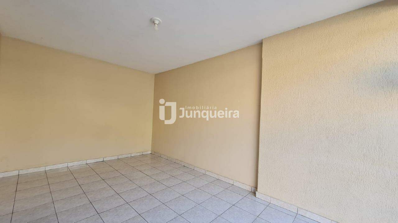 Casa para alugar, 2 quartos, 1 vaga, no bairro Jaraguá em Piracicaba - SP