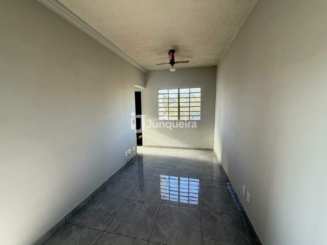 Apartamento à venda no Santa Tereza, 2 quartos, 1 vaga, no bairro Santa Terezinha em Piracicaba - SP