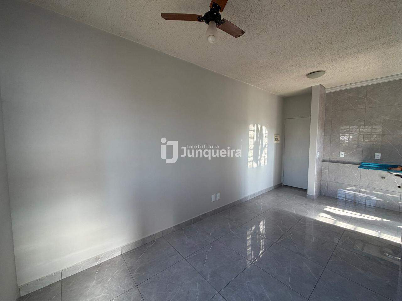 Apartamento à venda no Santa Tereza, 2 quartos, 1 vaga, no bairro Santa Terezinha em Piracicaba - SP