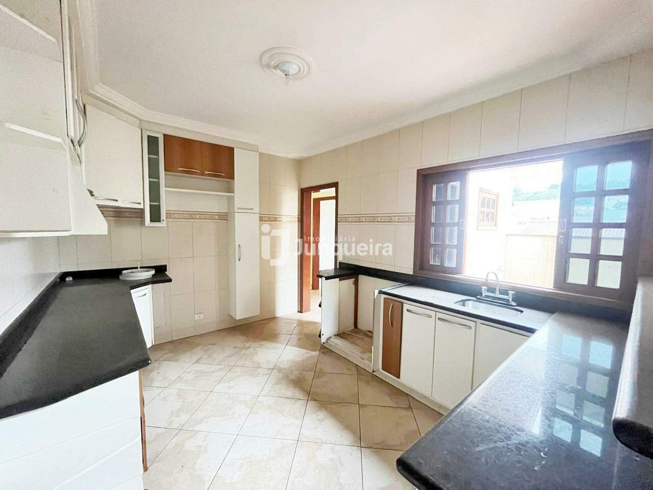 Casa à venda, 3 quartos, sendo 1 suíte, 1 vaga, no bairro Conjunto Residencial Mário Dedini em Piracicaba - SP
