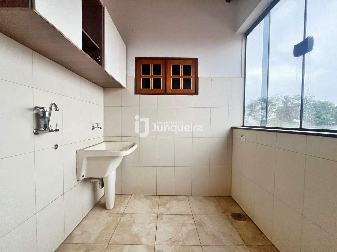 Casa à venda, 3 quartos, sendo 1 suíte, 1 vaga, no bairro Conjunto Residencial Mário Dedini em Piracicaba - SP