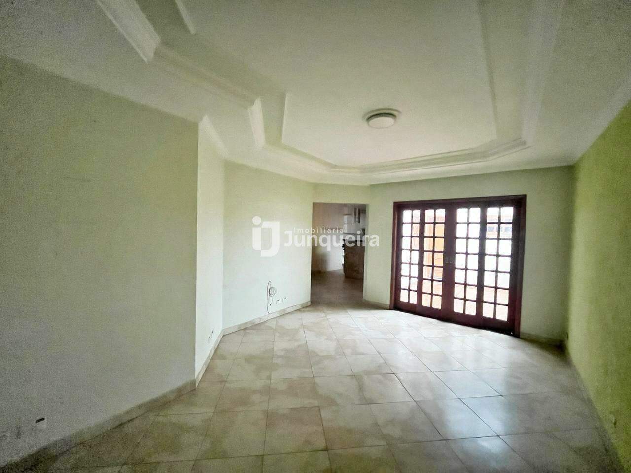 Casa à venda, 3 quartos, sendo 1 suíte, 1 vaga, no bairro Conjunto Residencial Mário Dedini em Piracicaba - SP