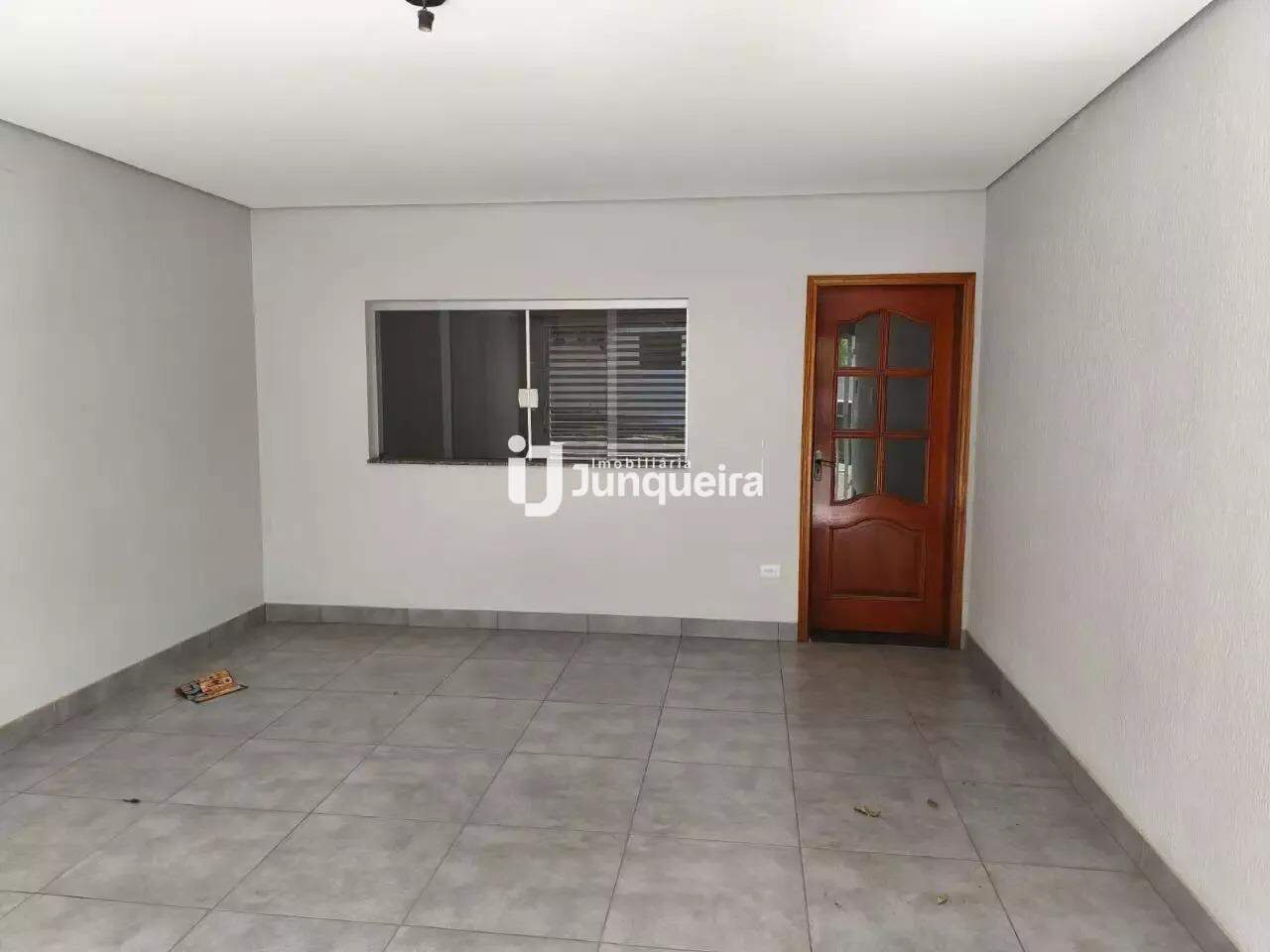 Casa para alugar, 3 quartos, sendo 1 suíte, 2 vagas, no bairro Santo Antonio em Rio das Pedras - SP