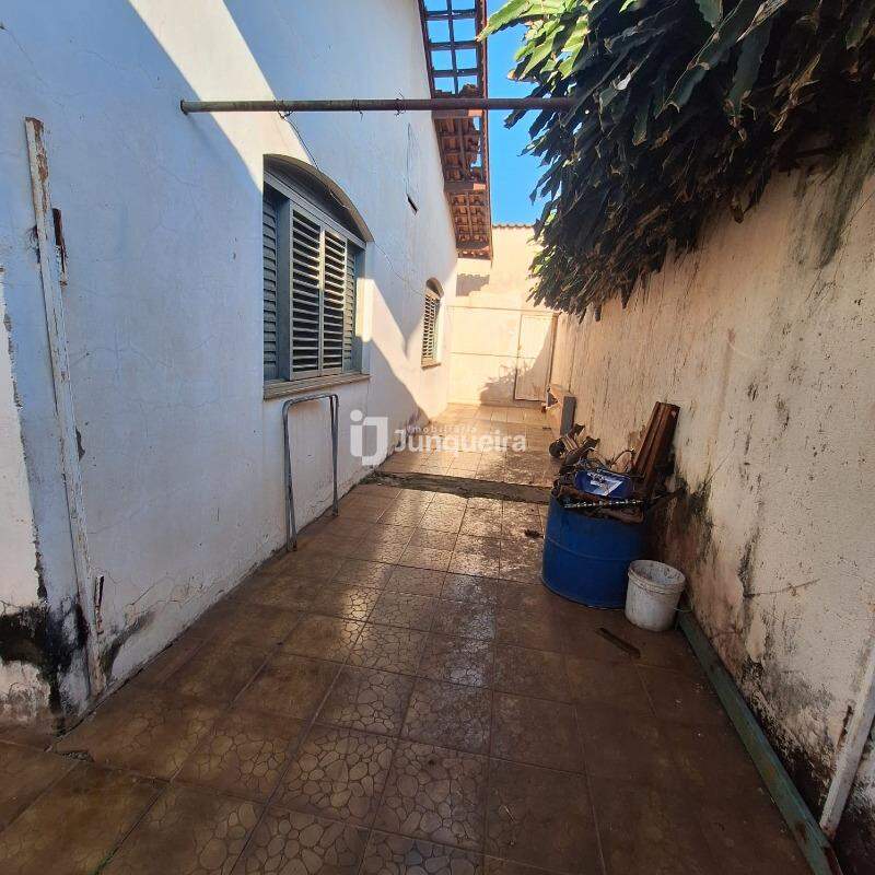 Casa à venda, 3 quartos, sendo 1 suíte, 5 vagas, no bairro Piracicamirim em Piracicaba - SP