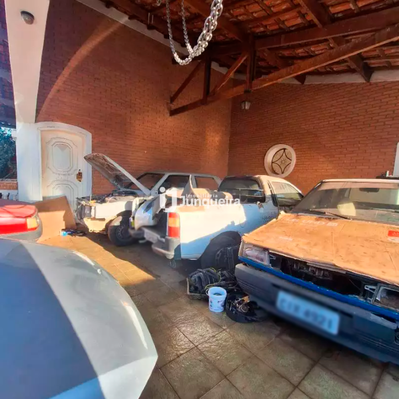 Casa à venda, 3 quartos, sendo 1 suíte, 5 vagas, no bairro Piracicamirim em Piracicaba - SP