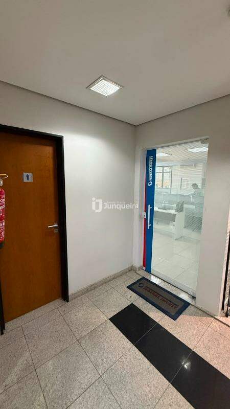 Sala Comercial para alugar, no bairro Cidade Alta em Piracicaba - SP
