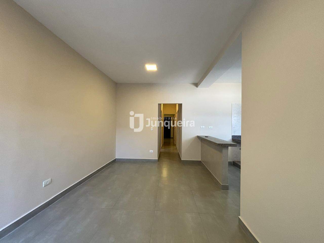 Casa à venda, 3 quartos, sendo 1 suíte, 2 vagas, no bairro Jardim São Francisco em Piracicaba - SP