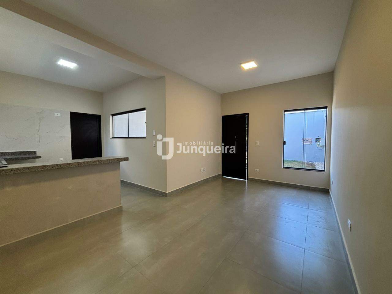 Casa à venda, 3 quartos, sendo 1 suíte, 2 vagas, no bairro Jardim São Francisco em Piracicaba - SP