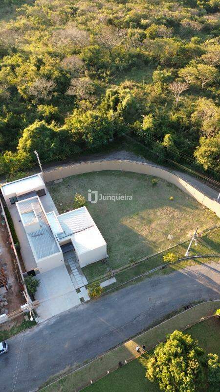 Casa à venda, 3 quartos, sendo 1 suíte, 3 vagas, no bairro Campestre em Piracicaba - SP