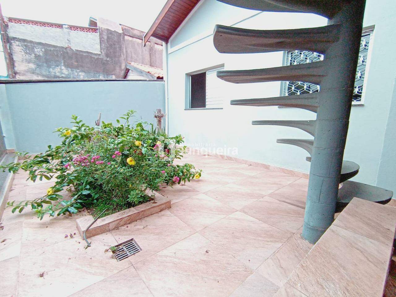 Casa à venda, 3 quartos, 3 vagas, no bairro Jardim Maria Claudia em Piracicaba - SP