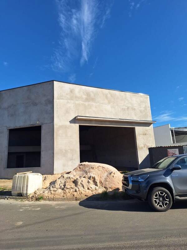 Prédio Comercial para alugar, 3 vagas, no bairro Residencial Azaléas em Saltinho - SP