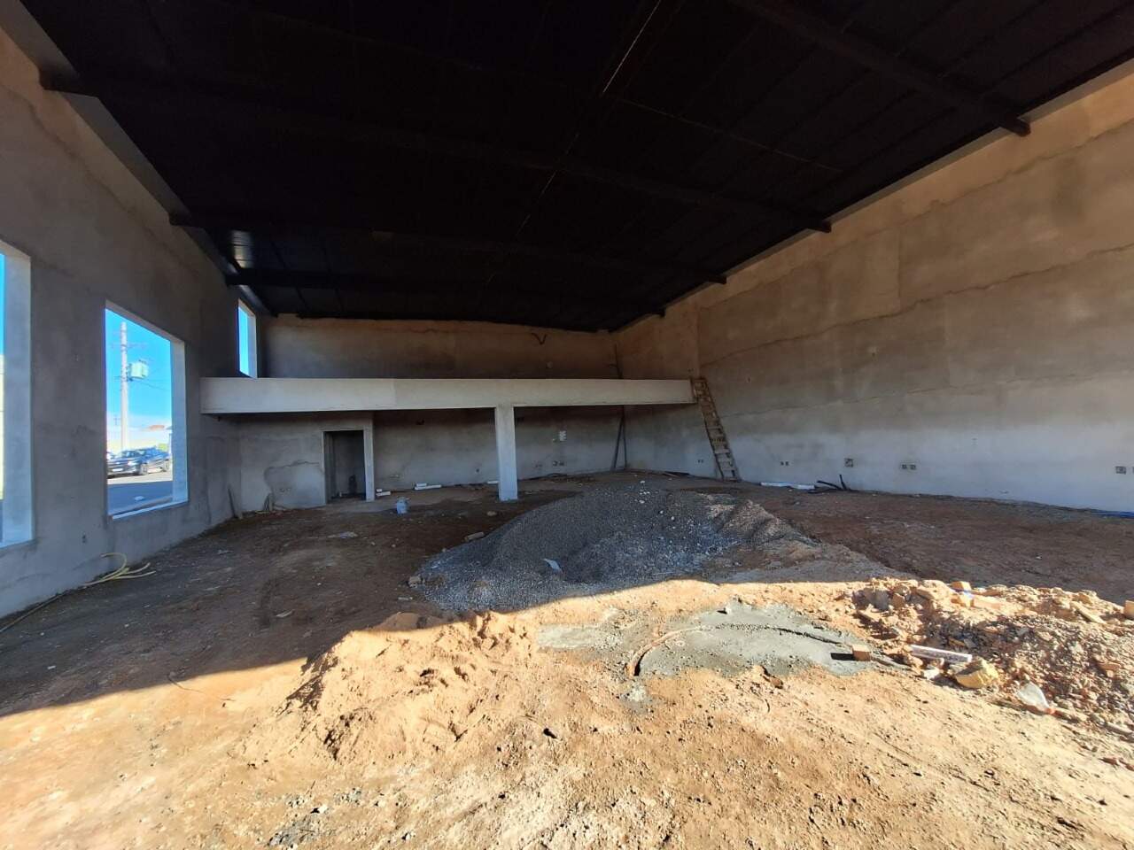 Prédio Comercial para alugar, 3 vagas, no bairro Residencial Azaléas em Saltinho - SP