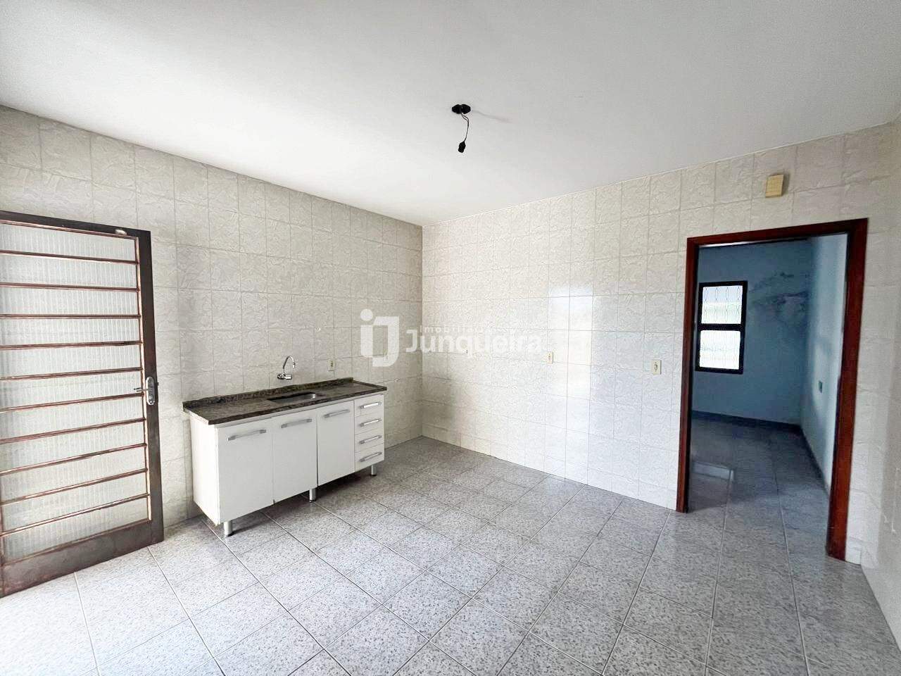 Casa à venda, 2 quartos, 2 vagas, no bairro Parque São Jorge em Piracicaba - SP