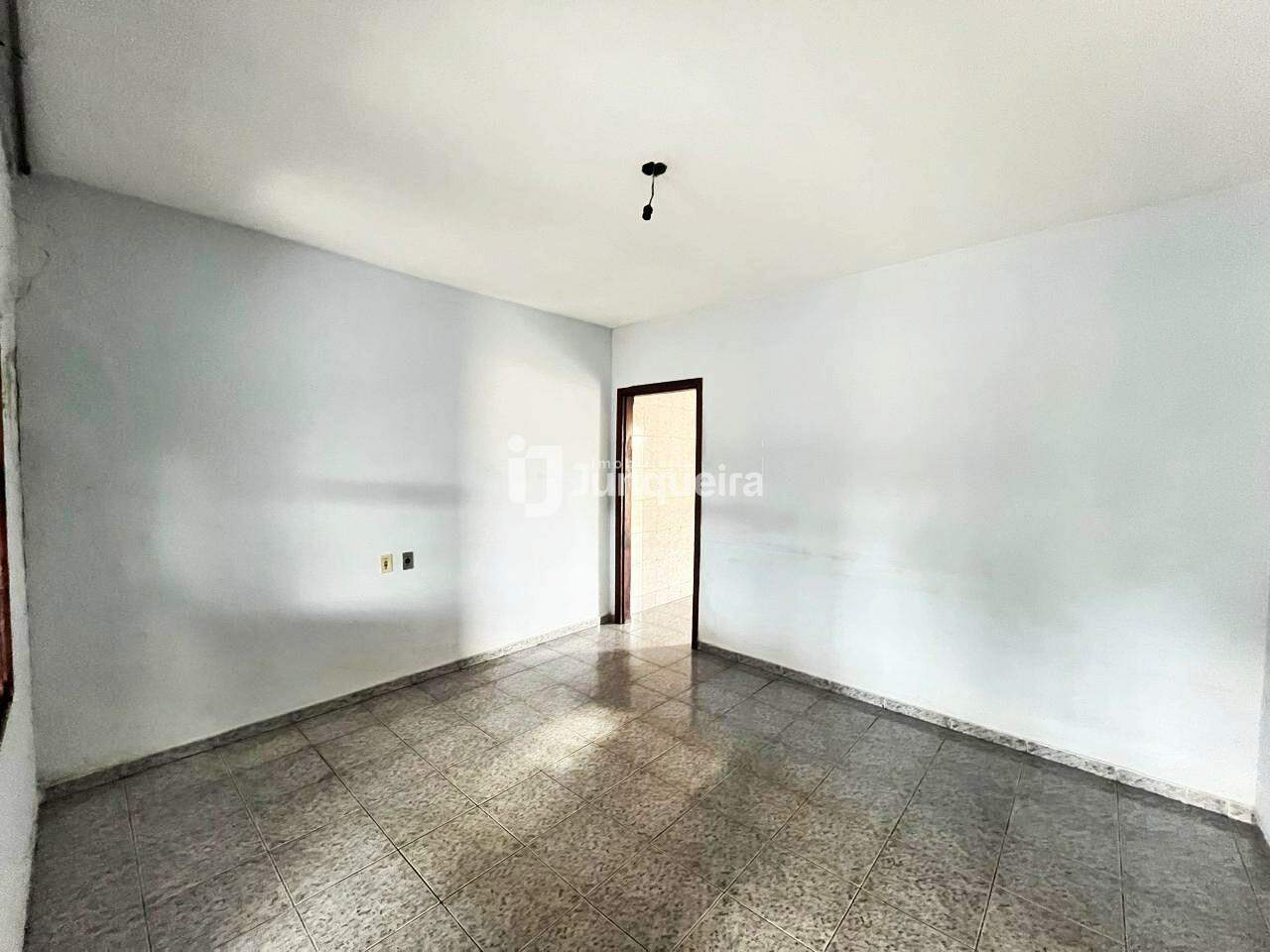 Casa à venda, 2 quartos, 2 vagas, no bairro Parque São Jorge em Piracicaba - SP