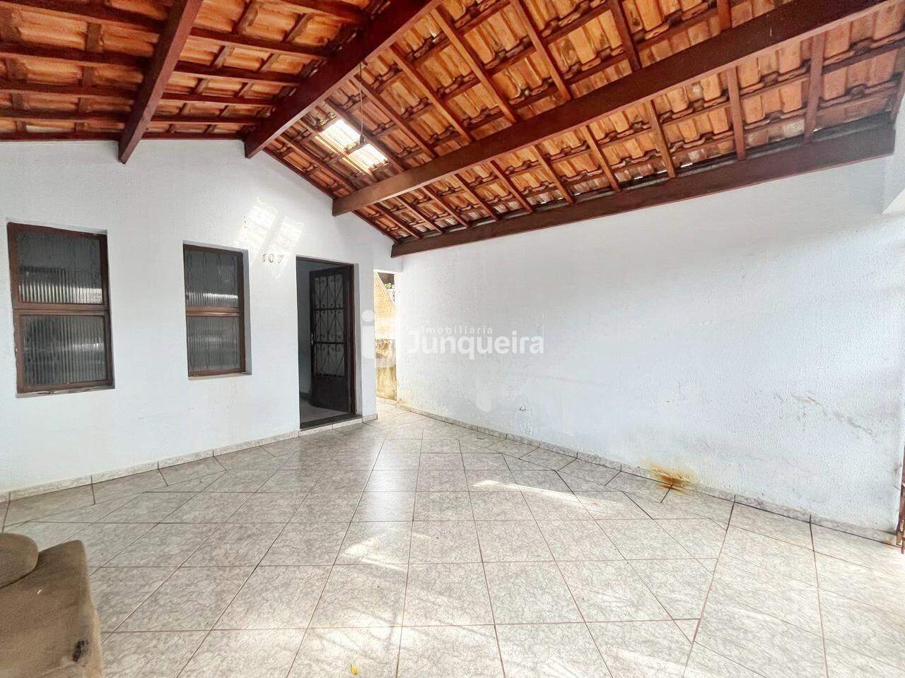 Casa à venda, 2 quartos, 2 vagas, no bairro Parque São Jorge em Piracicaba - SP