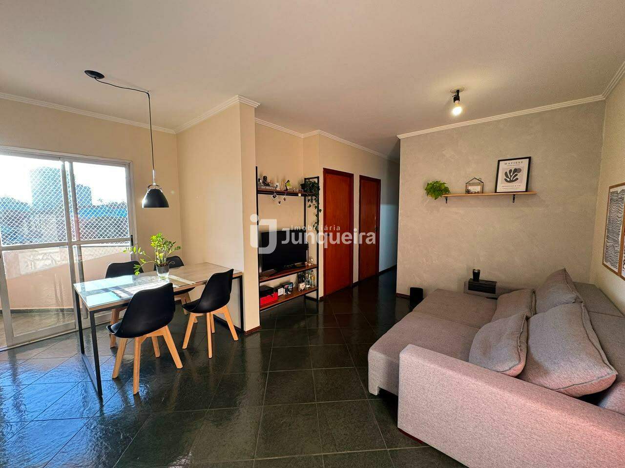 Apartamento à venda no Atlântida, 2 quartos, 1 vaga, no bairro Vila Independência em Piracicaba - SP