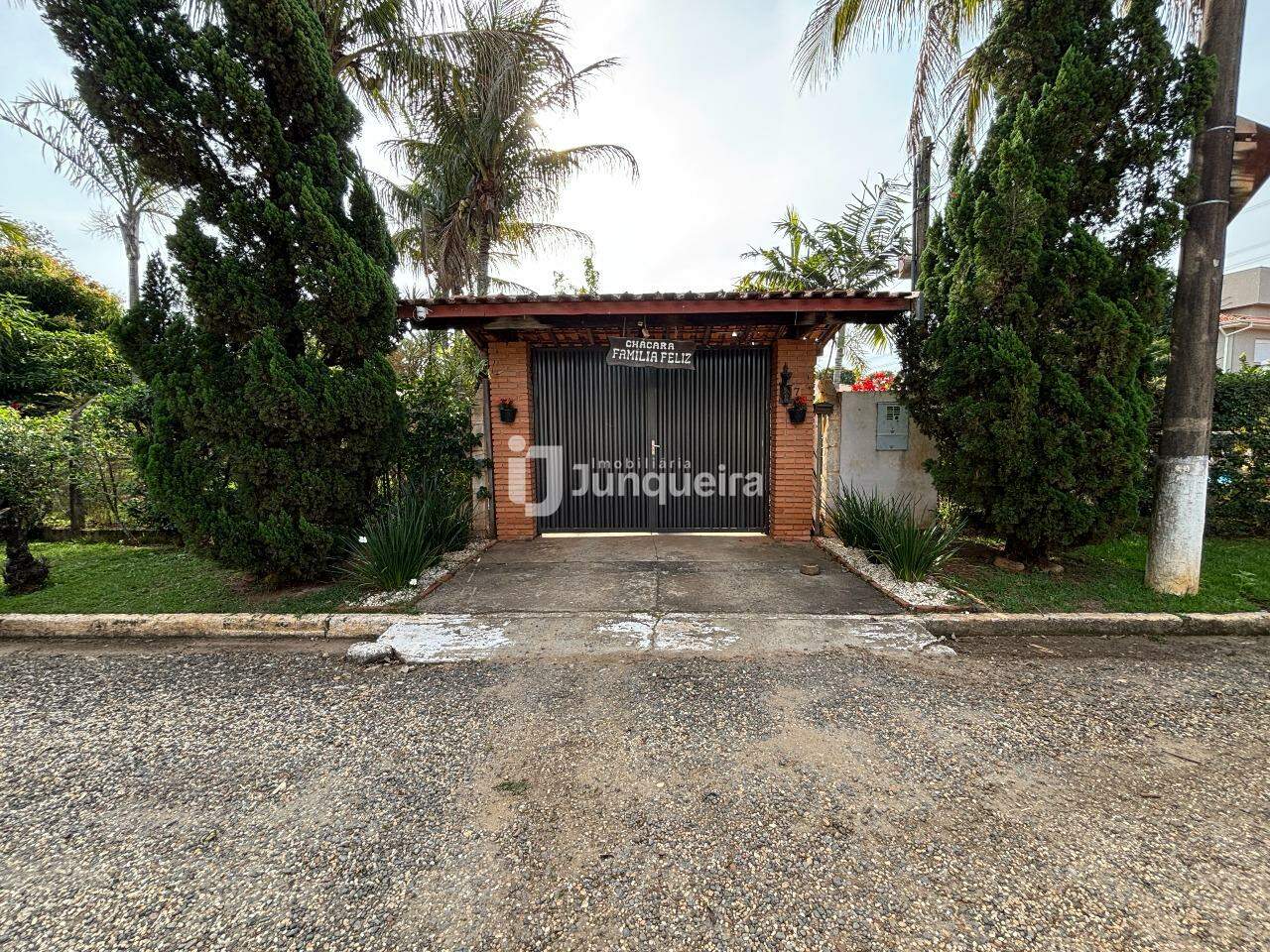 Chácara à venda, 3 quartos, sendo 1 suíte, 6 vagas, no bairro Quinta de Santa Helena - Campestre  em Piracicaba - SP
