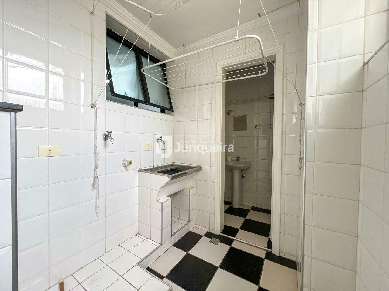 Apartamento à venda no Pedro Ometto, 3 quartos, sendo 1 suíte, 1 vaga, no bairro Centro em Piracicaba - SP