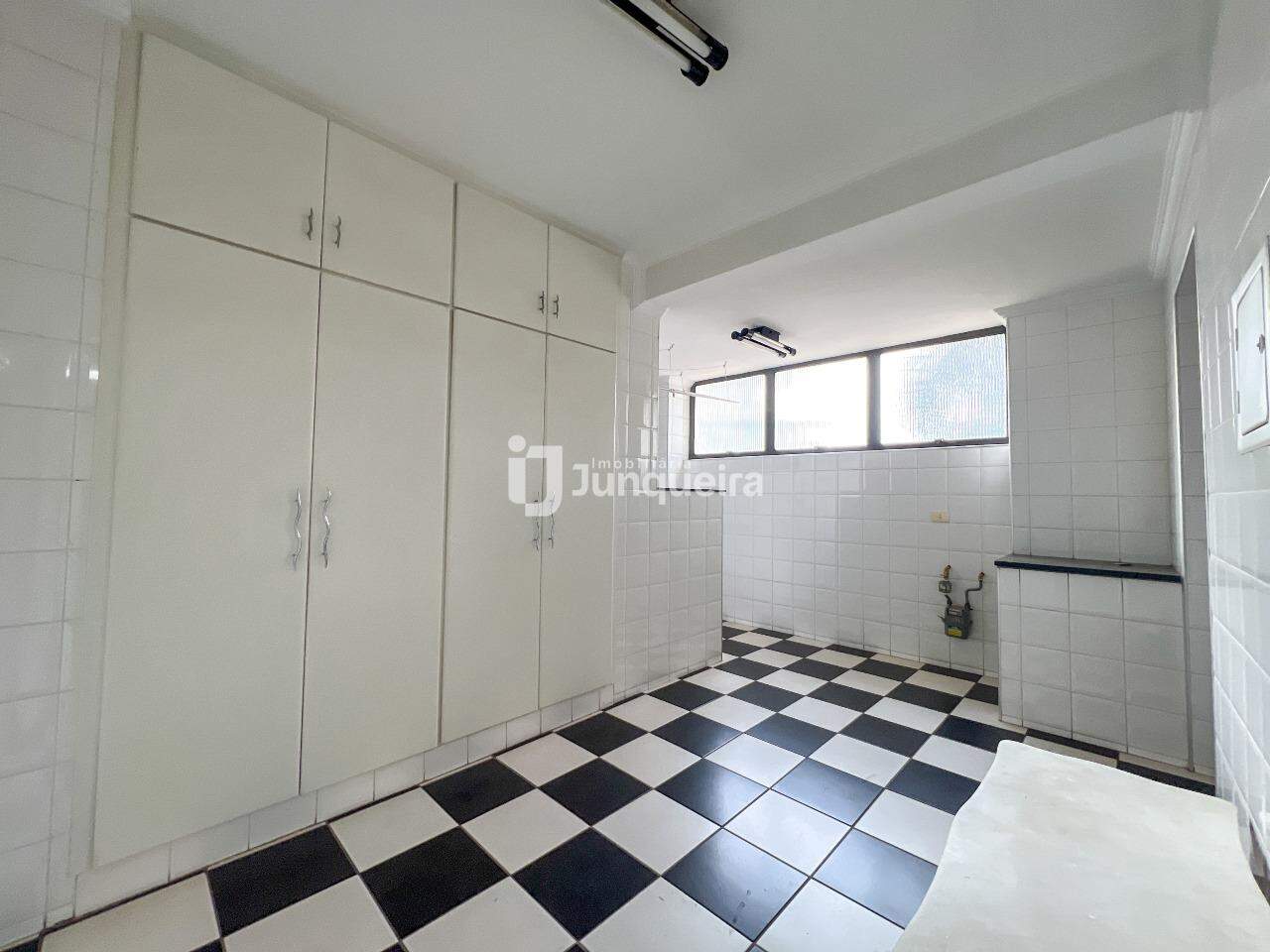 Apartamento à venda no Pedro Ometto, 3 quartos, sendo 1 suíte, 1 vaga, no bairro Centro em Piracicaba - SP