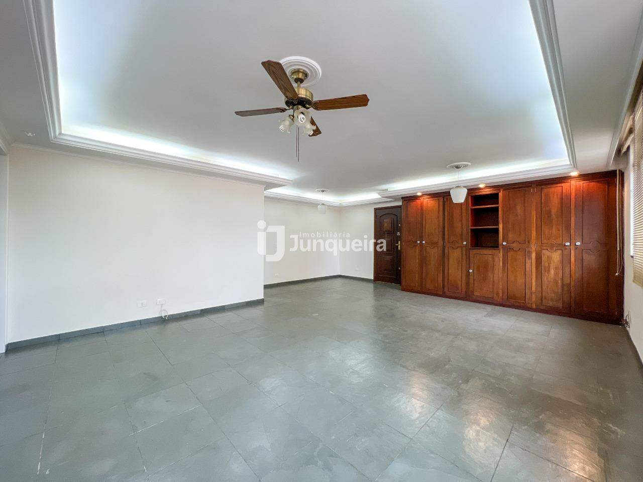 Apartamento à venda no Pedro Ometto, 3 quartos, sendo 1 suíte, 1 vaga, no bairro Centro em Piracicaba - SP