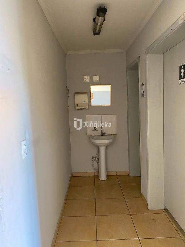 Galpão para alugar, no bairro Parque Conceição II em Piracicaba - SP