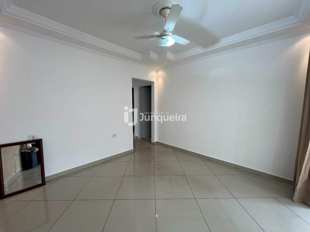 Casa para alugar, 2 quartos, 3 vagas, no bairro Jardim Esplanada em Piracicaba - SP
