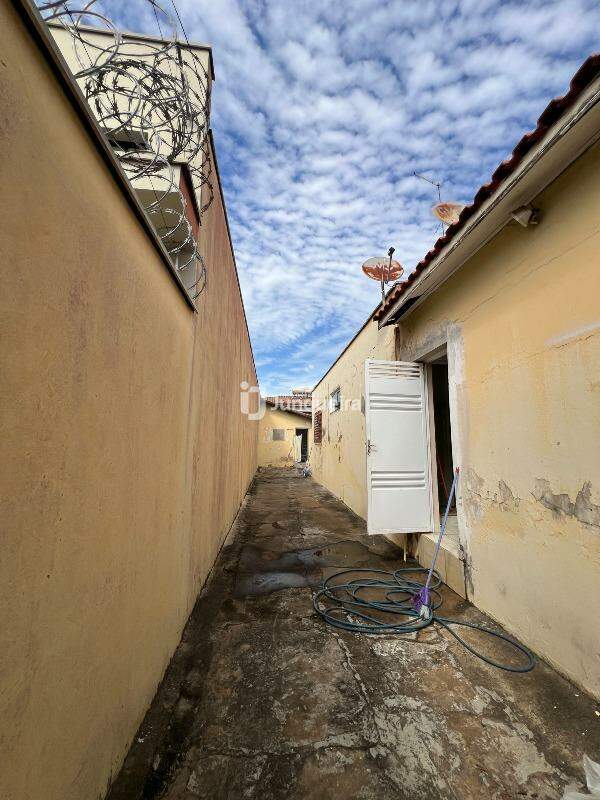 Casa para alugar, 2 quartos, 3 vagas, no bairro Jardim Esplanada em Piracicaba - SP