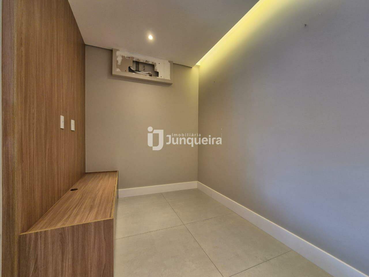 Apartamento à venda no Villa Serena, 2 quartos, sendo 1 suíte, 2 vagas, no bairro Jardim Califórnia em Piracicaba - SP
