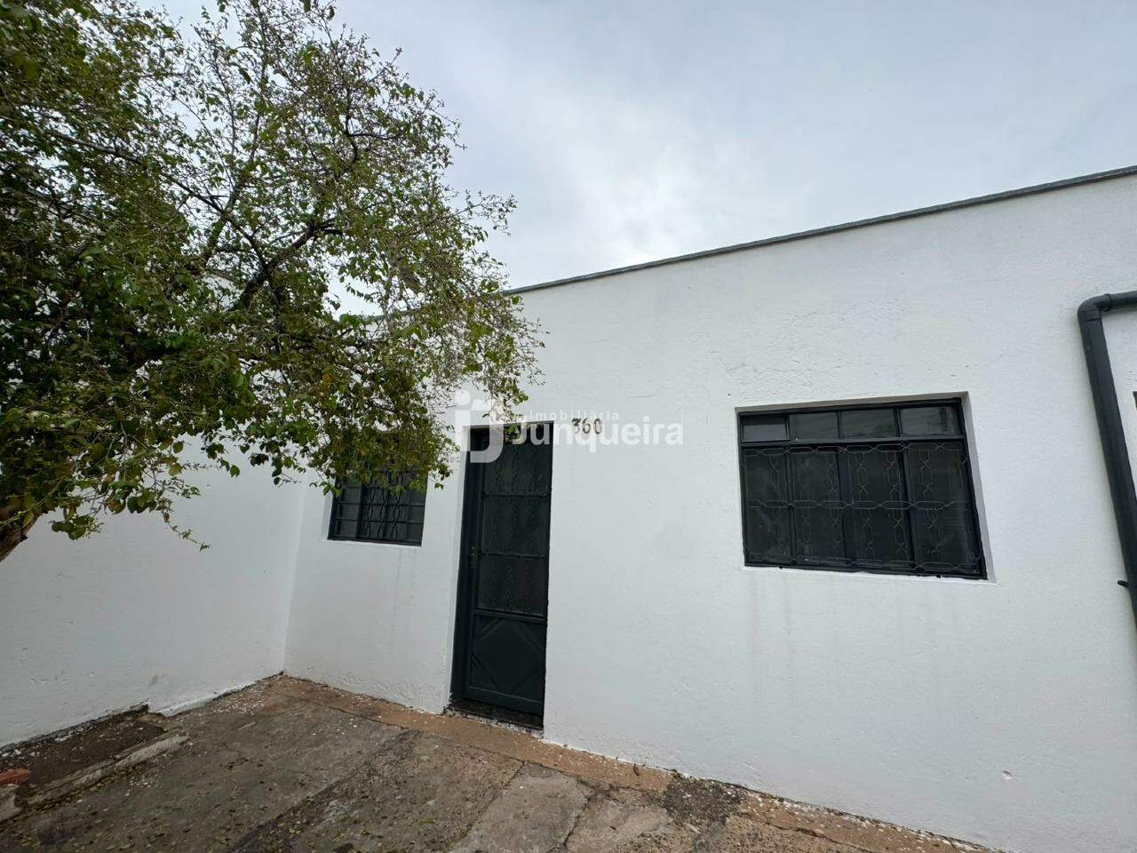 Casa à venda, 2 quartos, 2 vagas, no bairro Santa Terezinha em Piracicaba - SP