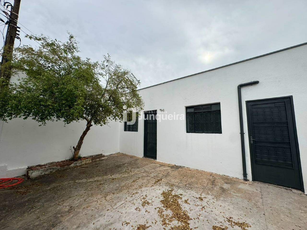 Casa à venda, 2 quartos, 2 vagas, no bairro Santa Terezinha em Piracicaba - SP