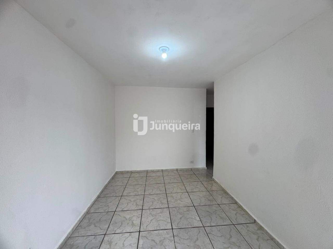 Casa à venda, 2 quartos, 2 vagas, no bairro Santa Terezinha em Piracicaba - SP