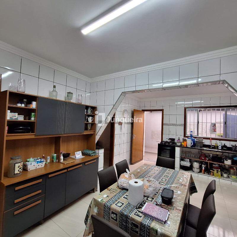 Casa à venda, 3 quartos, sendo 1 suíte, 2 vagas, no bairro Jardim Alvorada em Piracicaba - SP