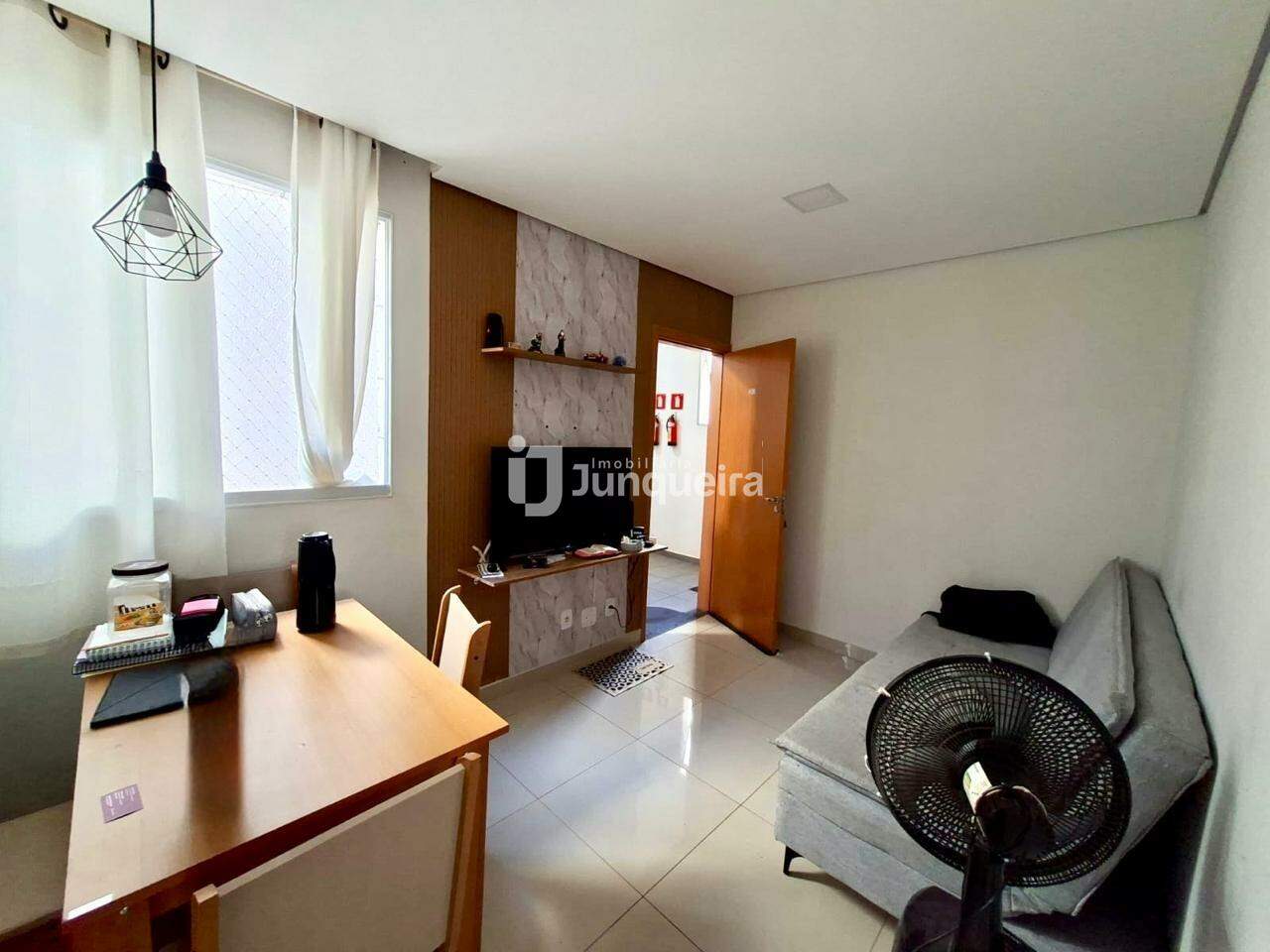 Apartamento à venda no Piazza Bellini, 2 quartos, 1 vaga, no bairro Pompéia em Piracicaba - SP
