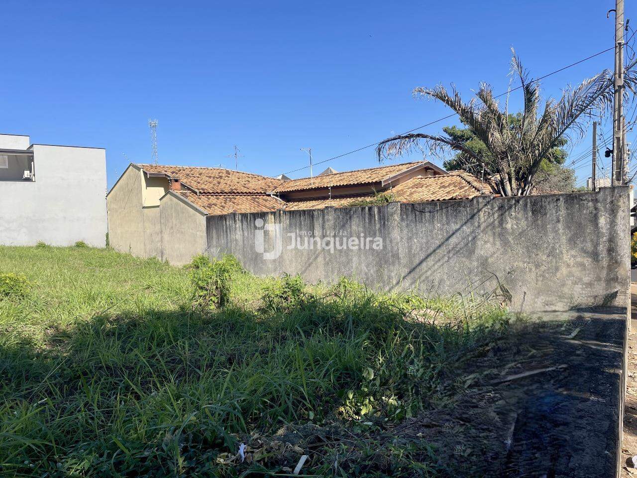 Terreno à venda, no bairro Castelinho em Piracicaba - SP